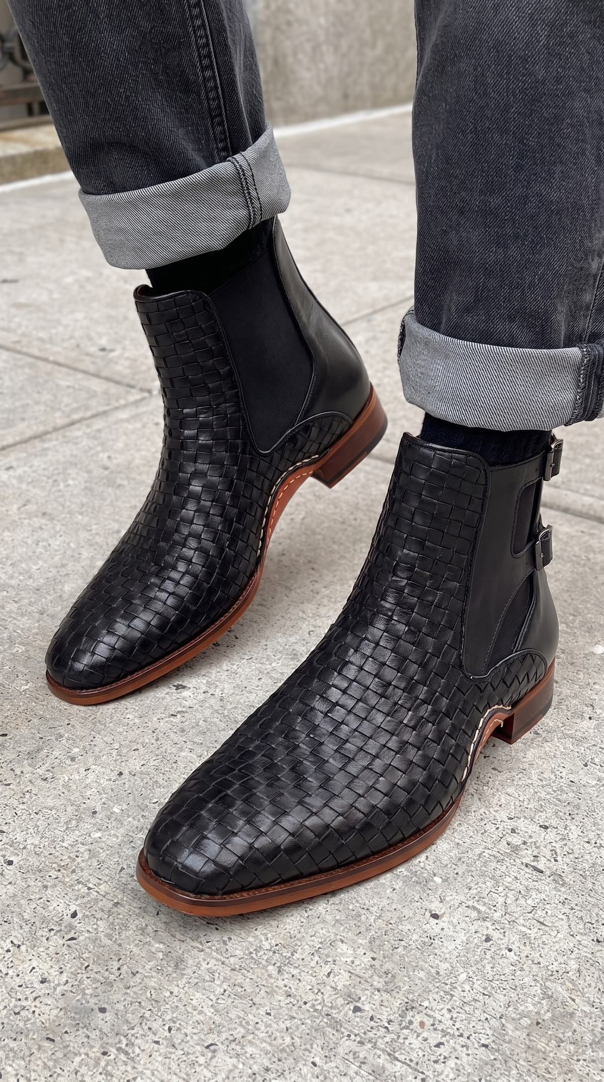 Zapato de hombre hecho a mano con doble hebilla y cuero negro tejido Rolls Boot