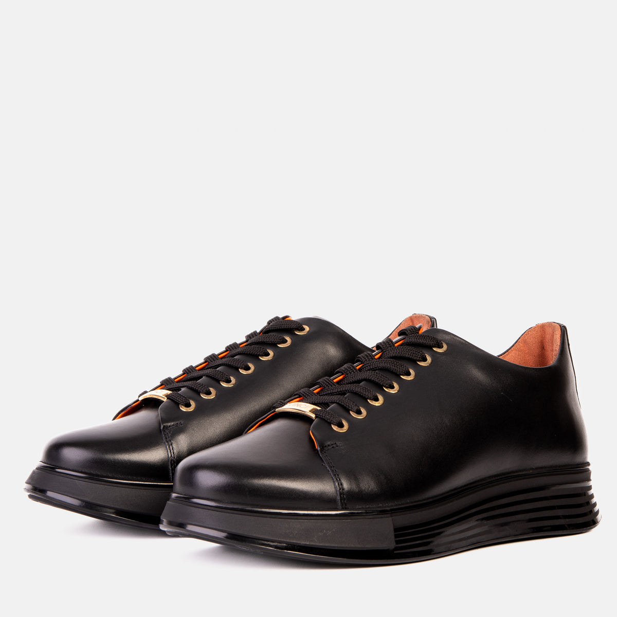 Zapatillas de piel negra para hombre Peklin