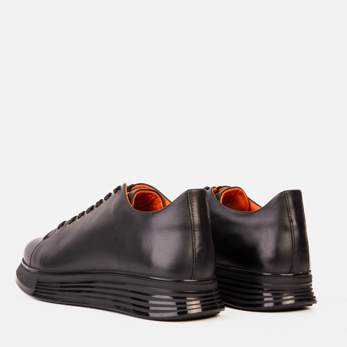 Zapatillas de piel negra para hombre Peklin