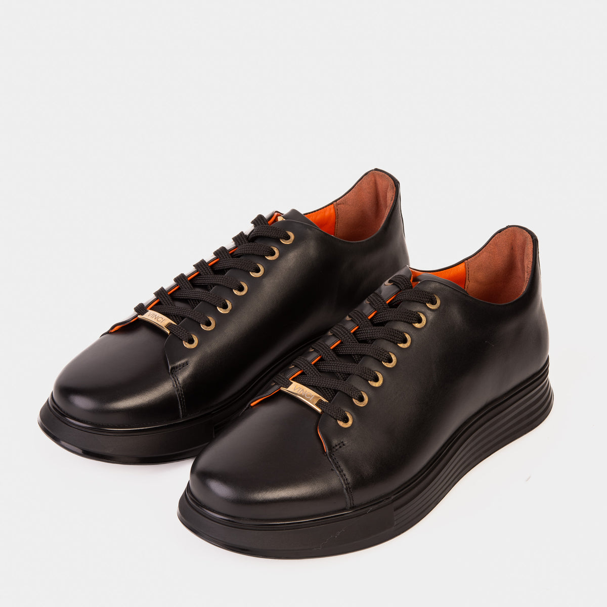 Zapatillas de piel negra para hombre Peklin