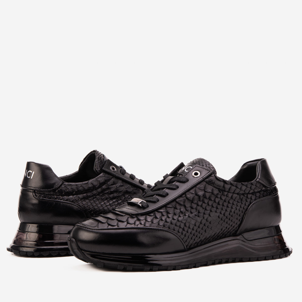 The Aetheris Zapatilla para Hombre de Piel Genuina de Pitón Negro y Becerro