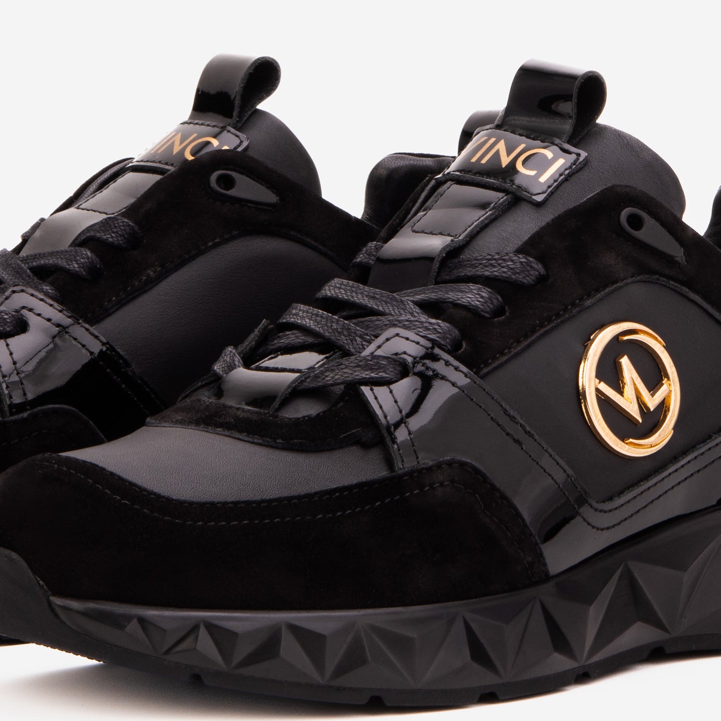 The Valenzo Black Leather Men Sneaker