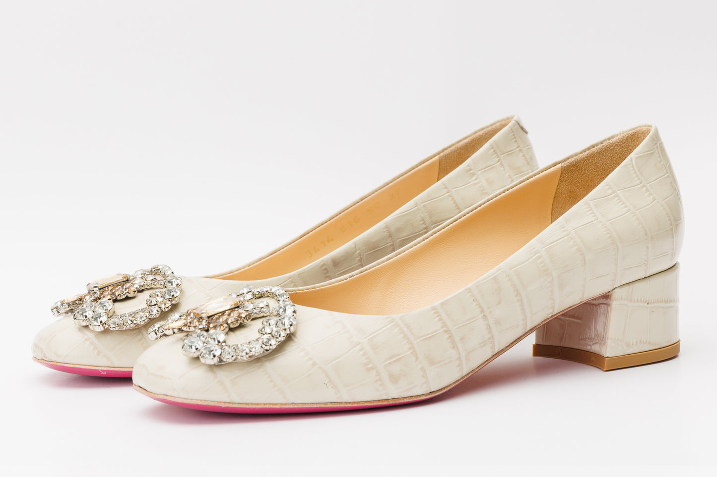 Zapato de salón Foggia de cuero crema con tacón cuadrado para mujer