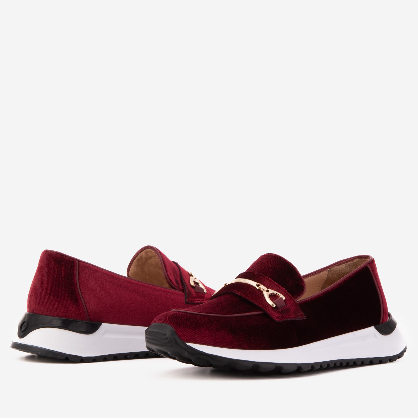 La Zapatilla de Cuero Burdeos para Mujer de Milán