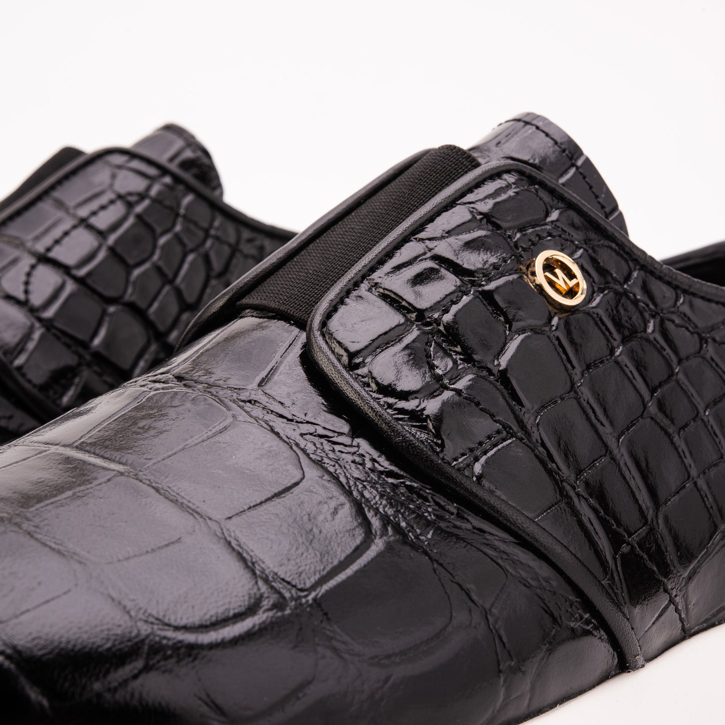The Corteggio Black Leather Men Sneaker