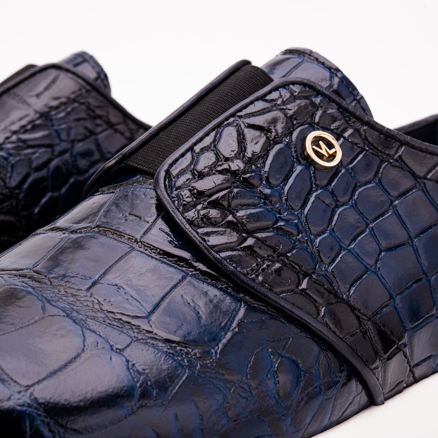 The Corteggio Navy Leather Men Sneaker