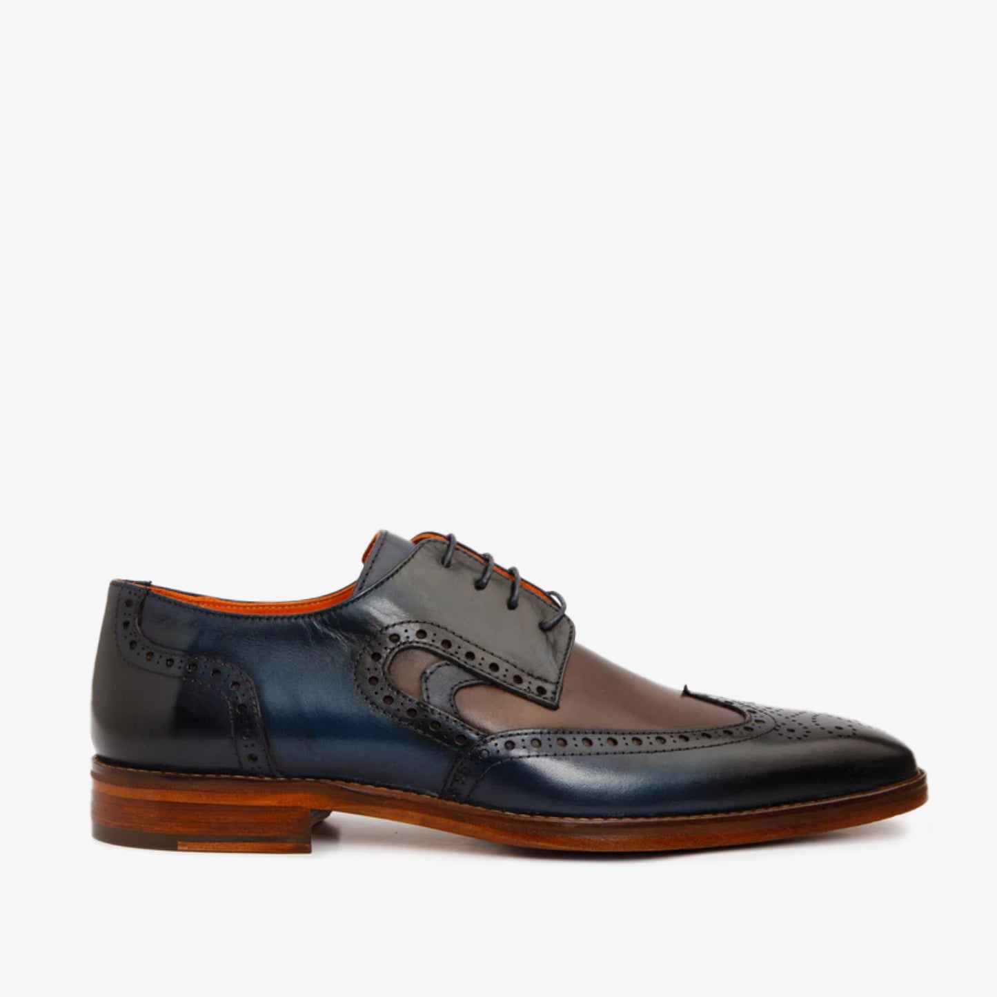 Zapato Derby Neiva con punta de ala en marrón y azul marino