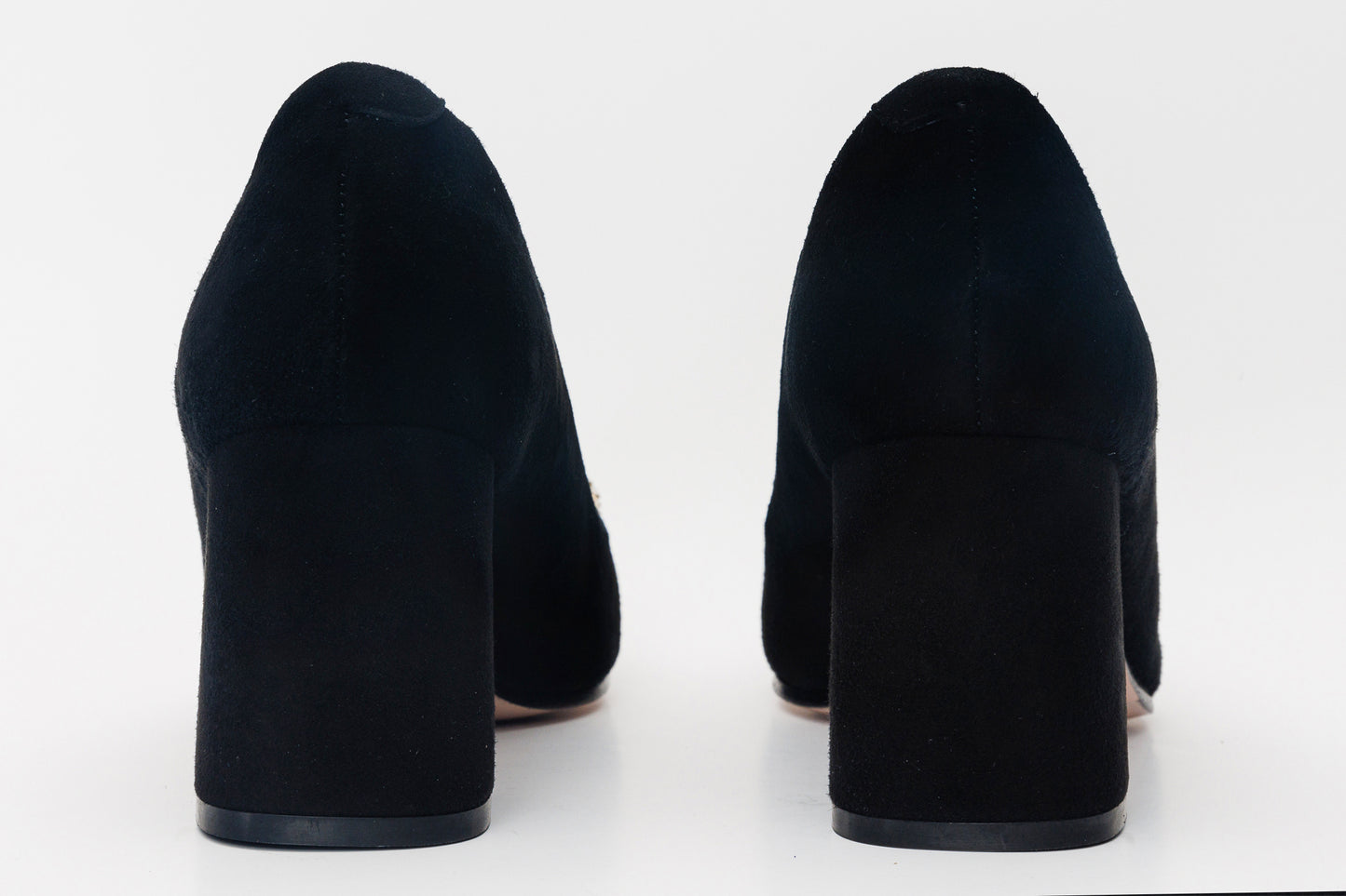 Zapatos de tacón de bloque de piel de ante negra California para mujer 