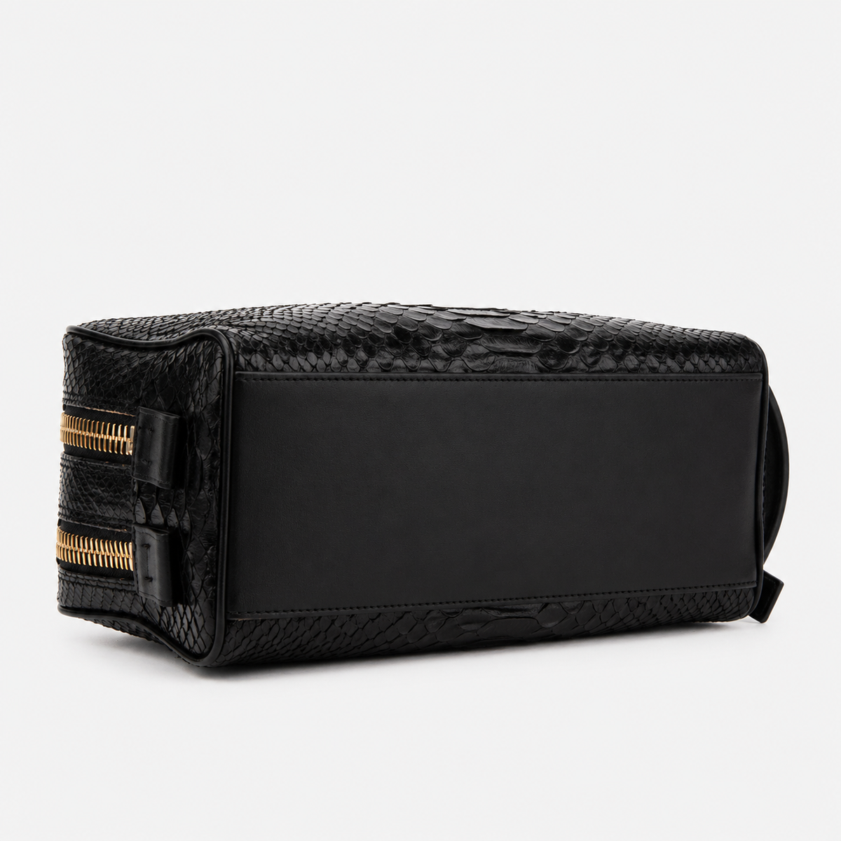 حقيبة Belluno Black Python Leather Essentials للرجال