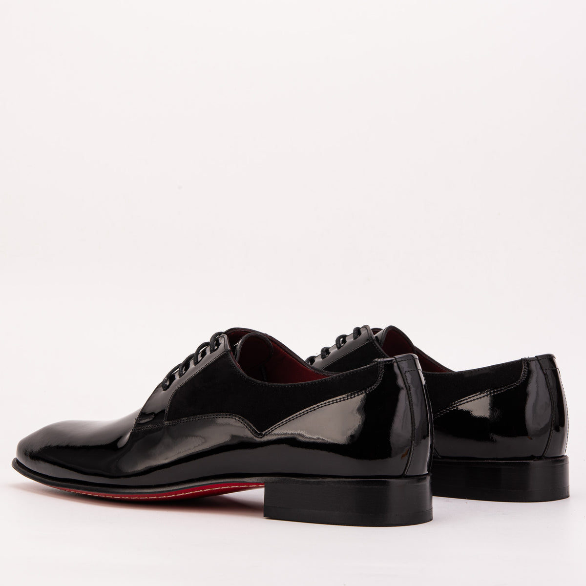 The Valtessaro Black Patent Leather & Suede Men Oxford Shoe