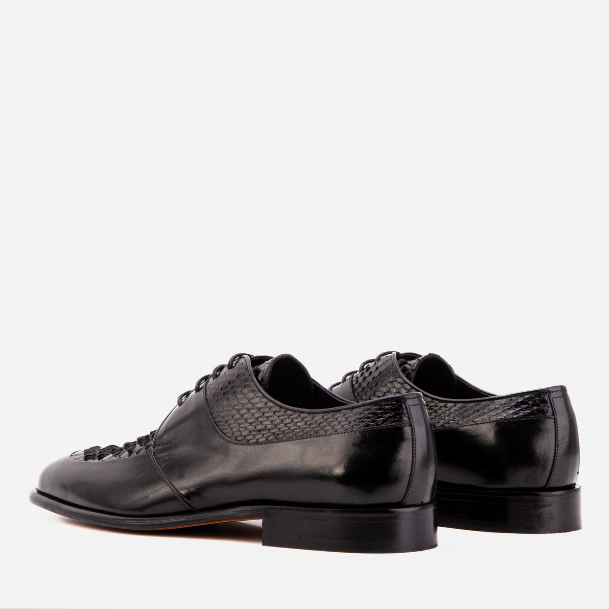 El Zapato para Hombre Arven de Cuero de Pitón Negro