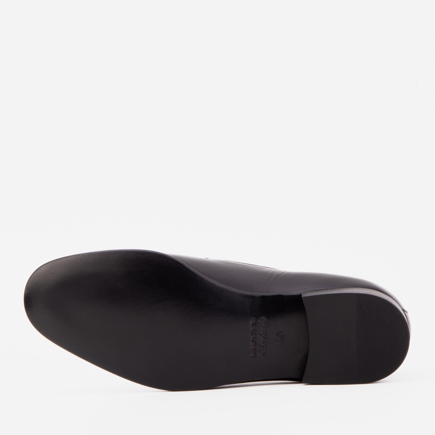 El mocasín para hombre Astoria de cuero de búfalo negro
