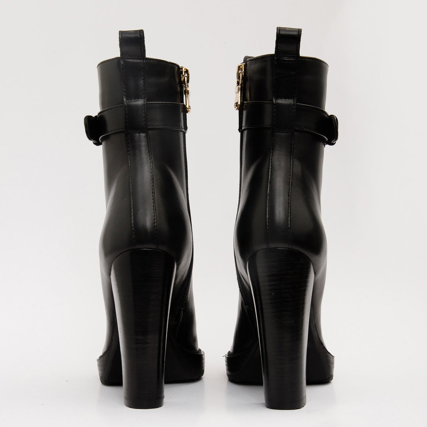 Bota de mujer de media pantorrilla con plataforma y cordones de cuero negro Estrada