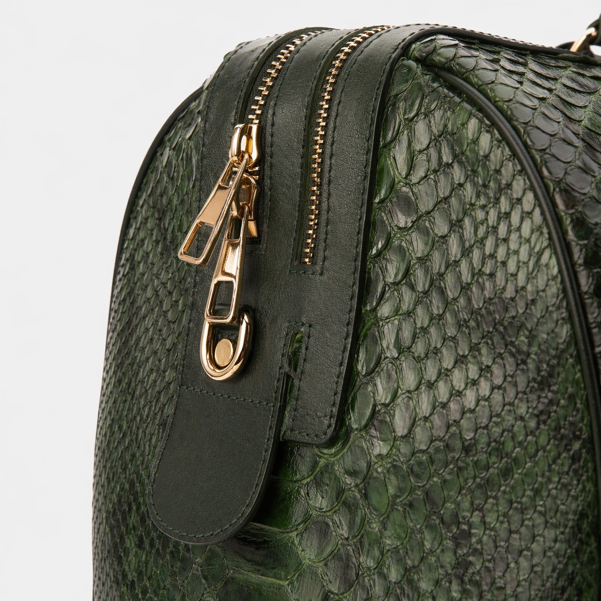The Velar Bolso de fin de semana de piel de pitón pintado a mano Verde