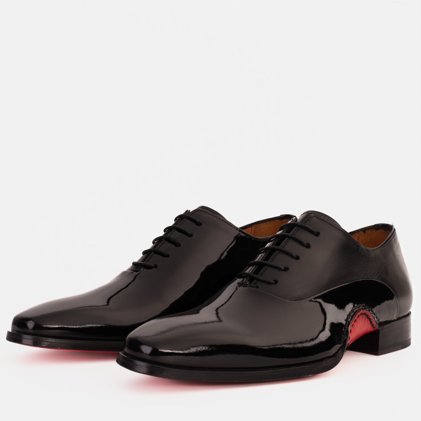Zapato Oxford con punta lisa de piel de charol negra de The Royal Hand Craft para hombre