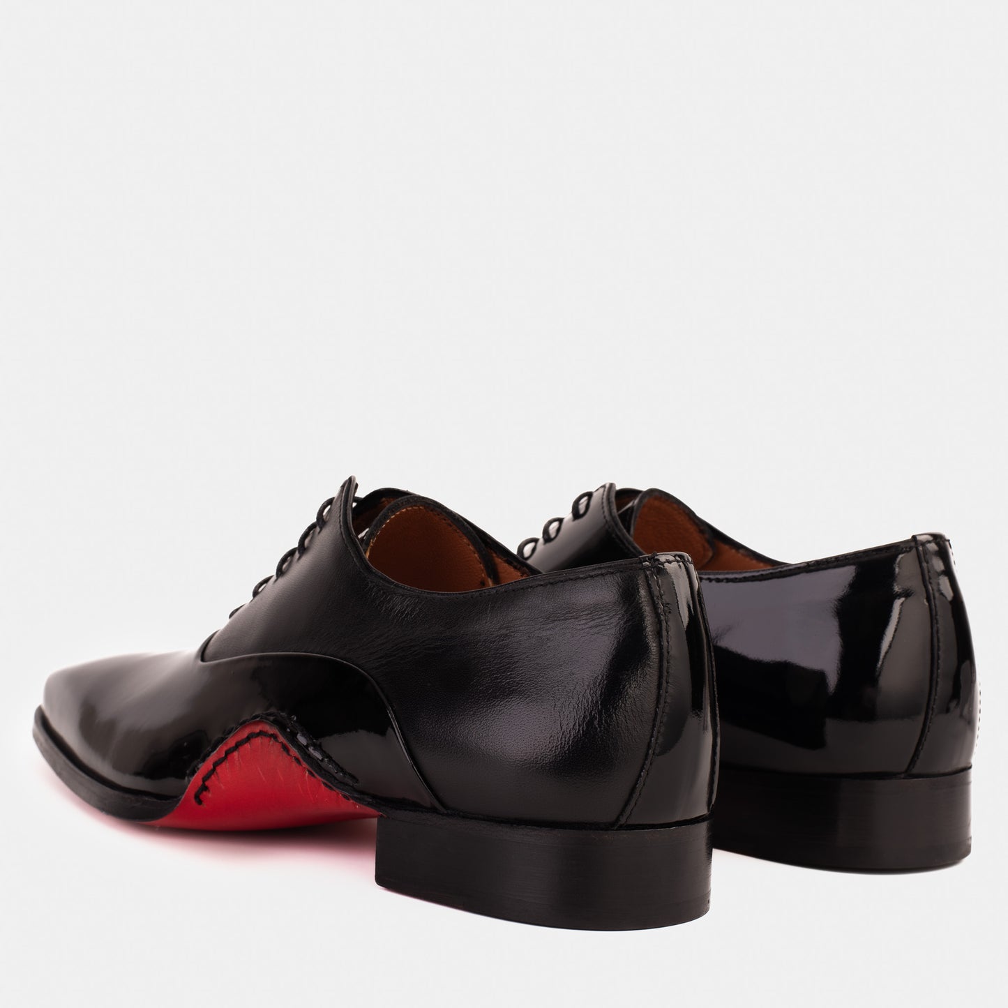 Zapato Oxford con punta lisa de piel de charol negra de The Royal Hand Craft para hombre