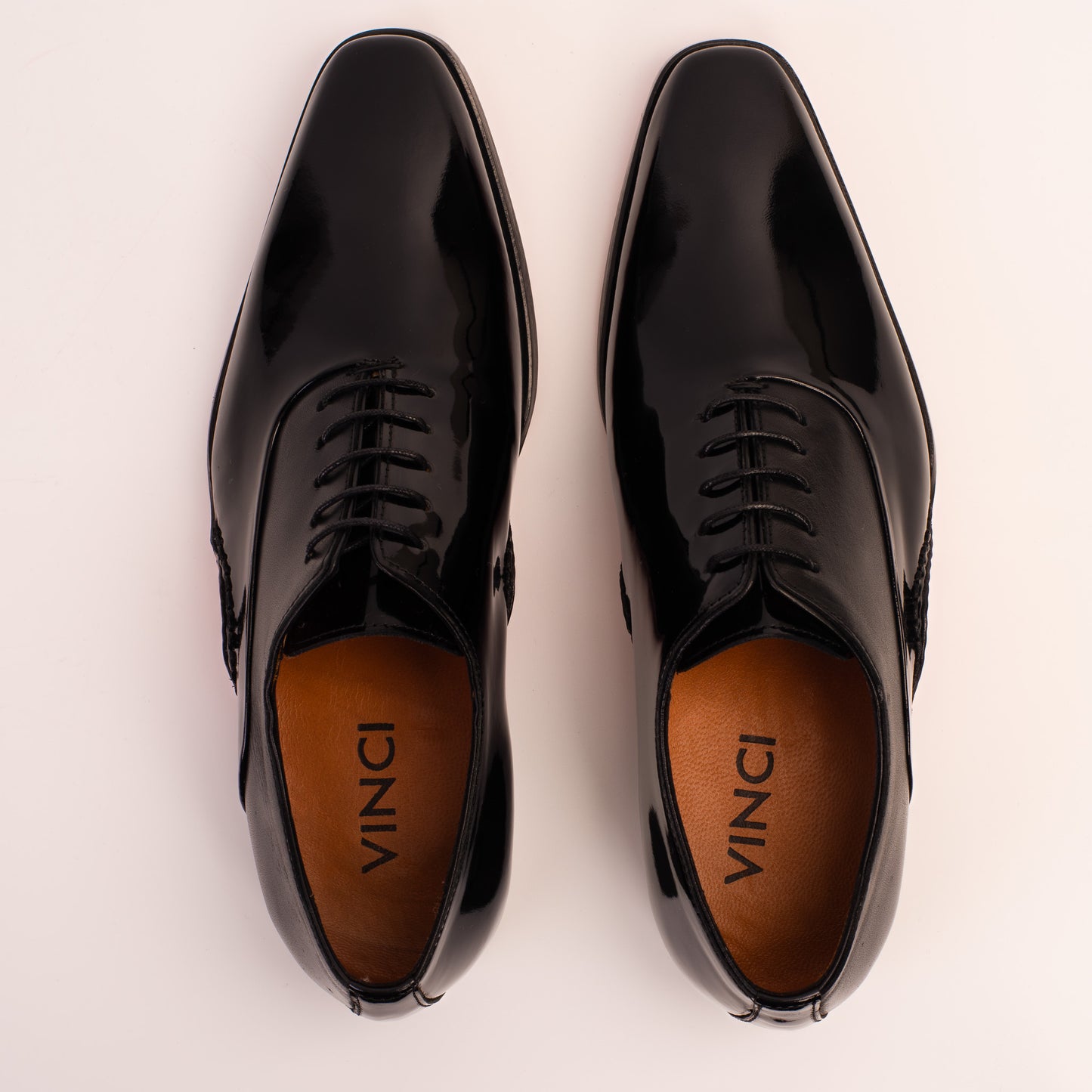 Zapato Oxford con punta lisa de piel de charol negra de The Royal Hand Craft para hombre