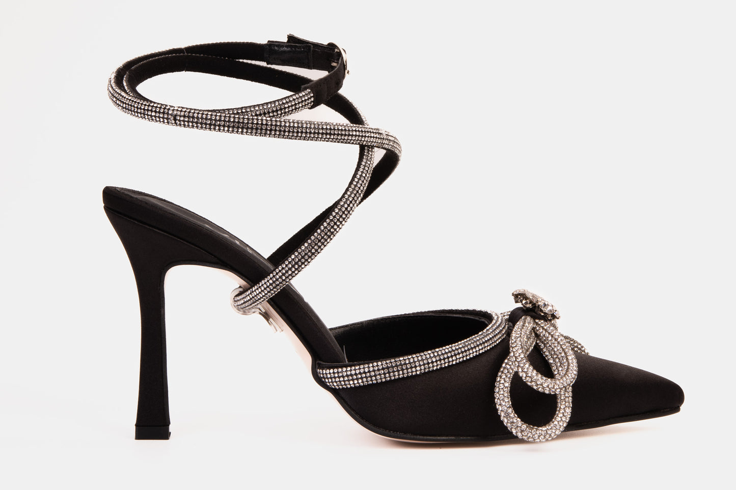 ¡Venta Final de las Sandalias de Mujer Floransa de Cuero Negro con Punta Puntiaguda y Correa al Tobillo!