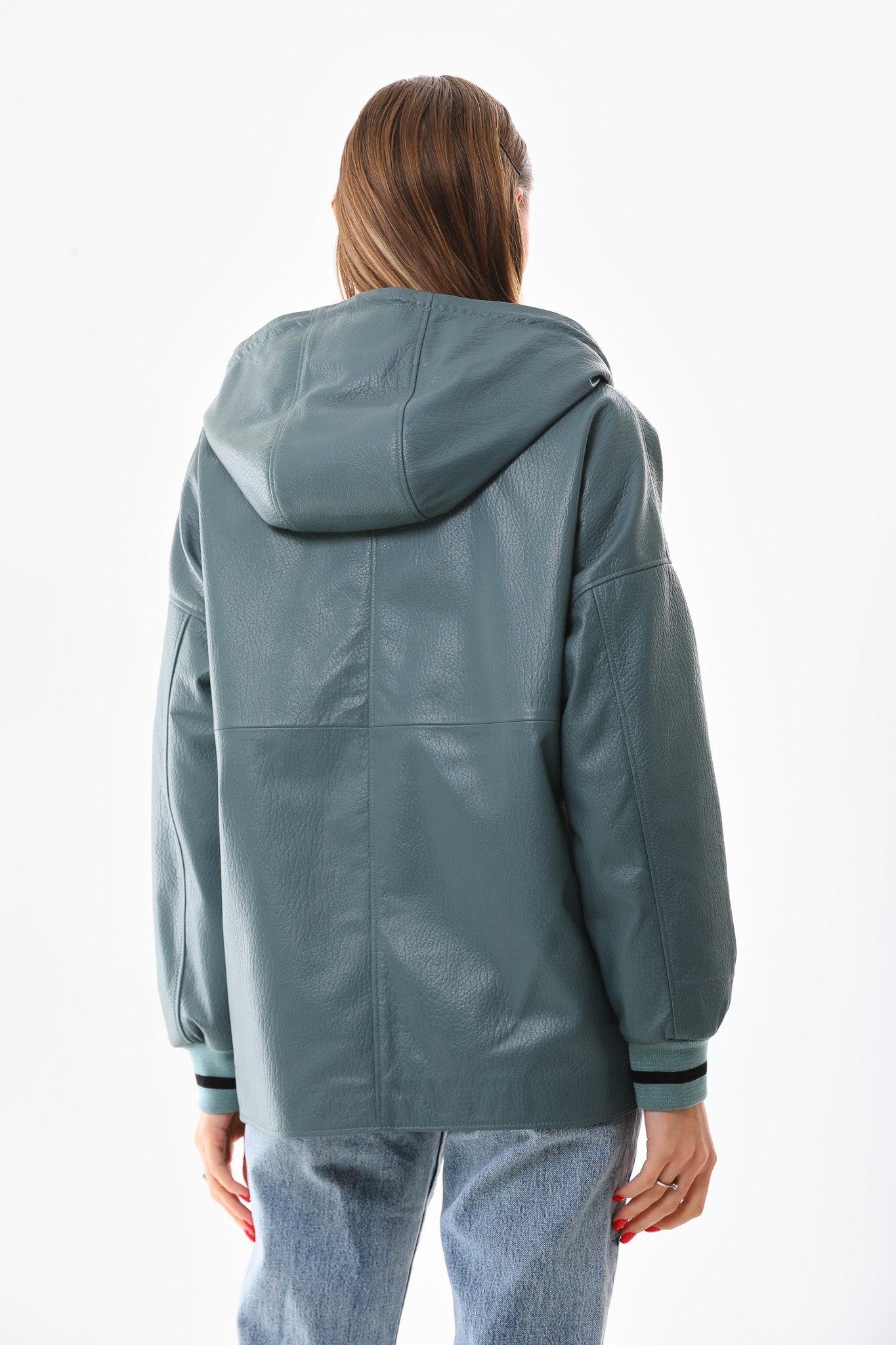 La Chaqueta de Cuero Verde Polar para Mujer