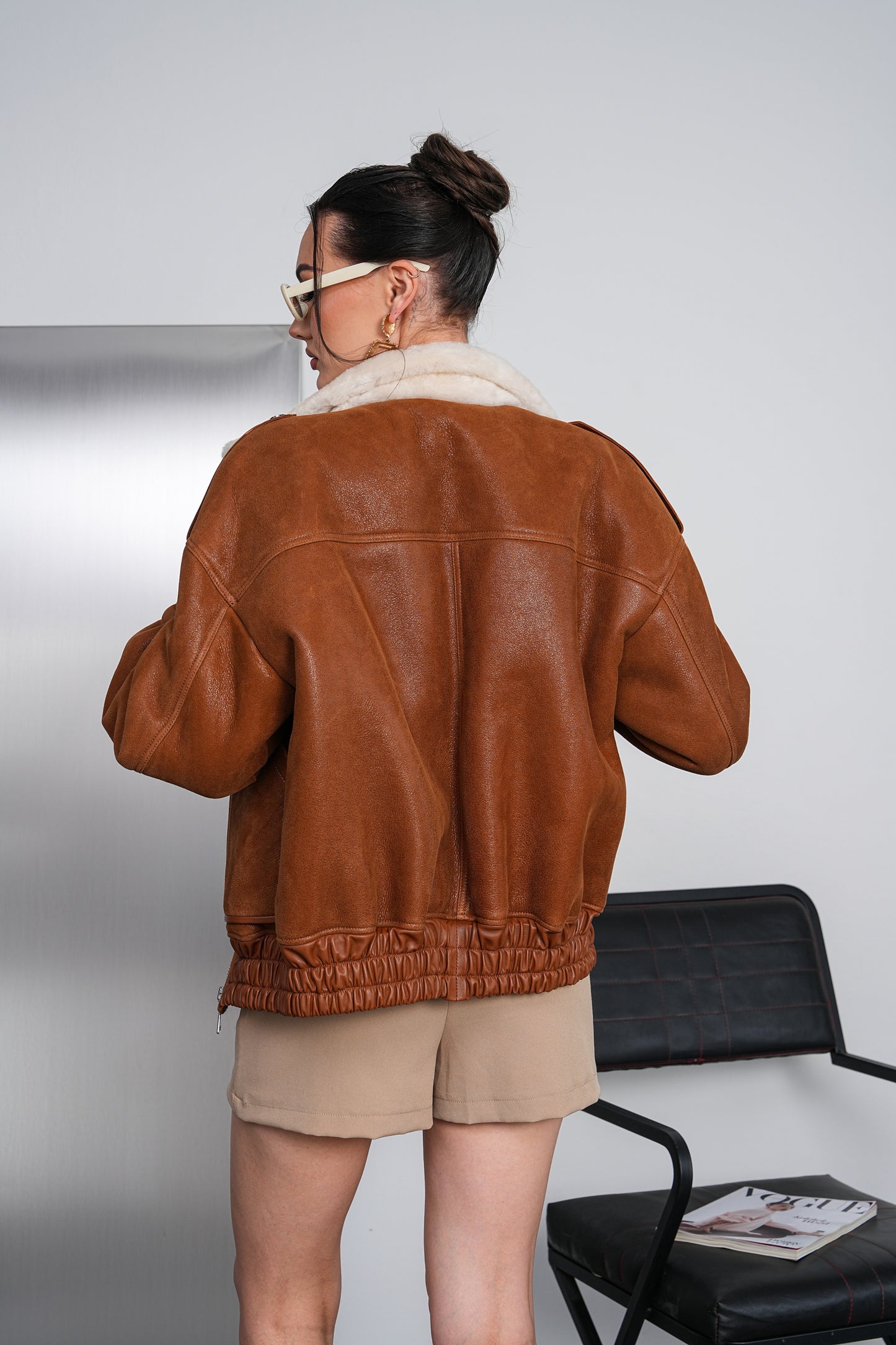 Chaqueta bomber de piel con borrego para mujer Bellarosa color cognac