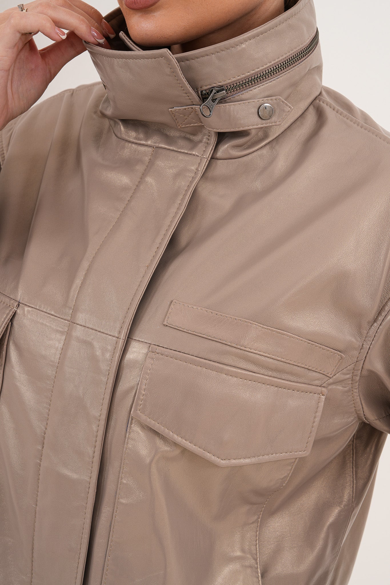 Chaqueta De Cuero Taupe Para Mujer Ravelyn