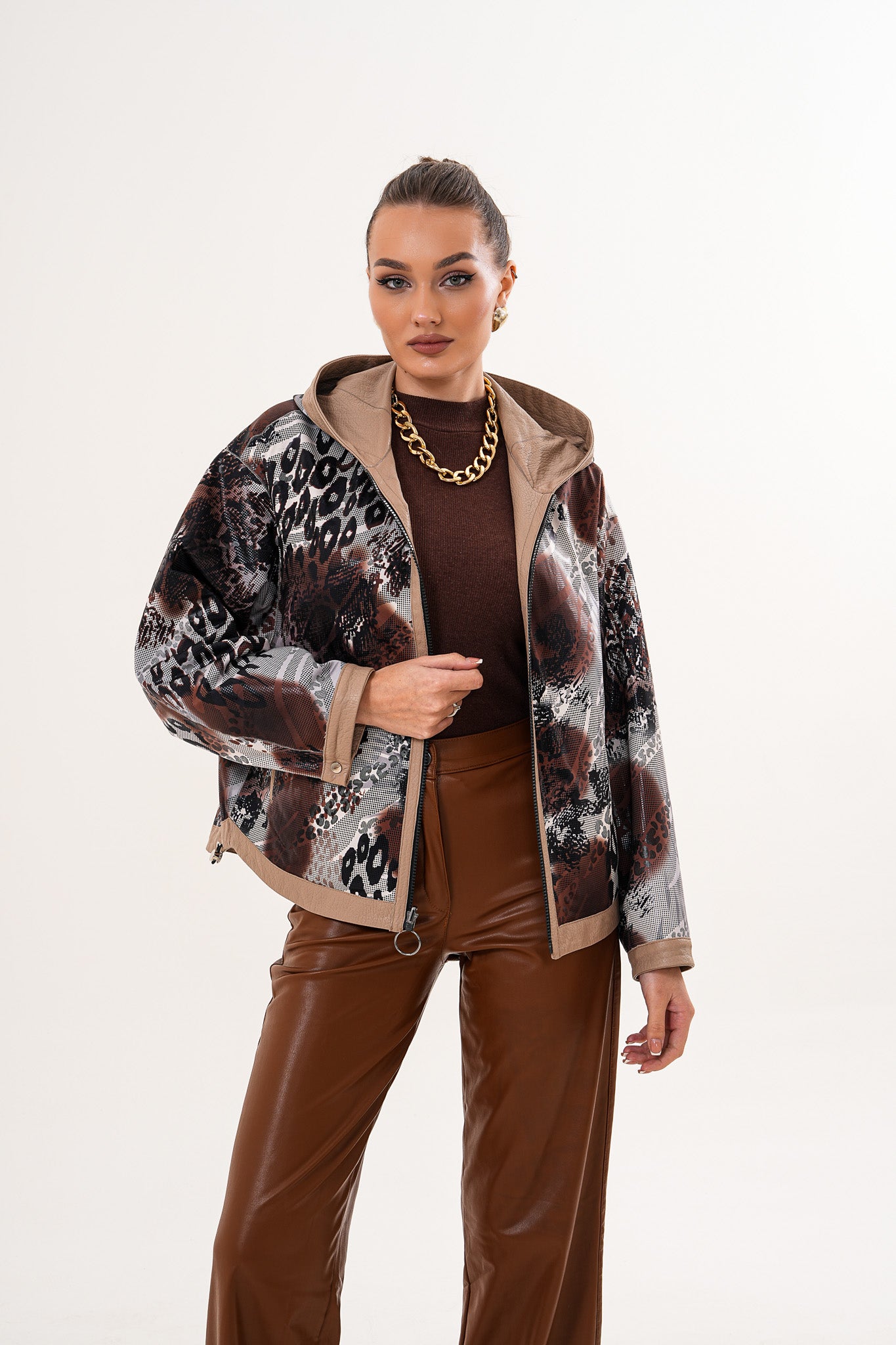 La chaqueta de cuero reversible para mujer Calyra – Taupe