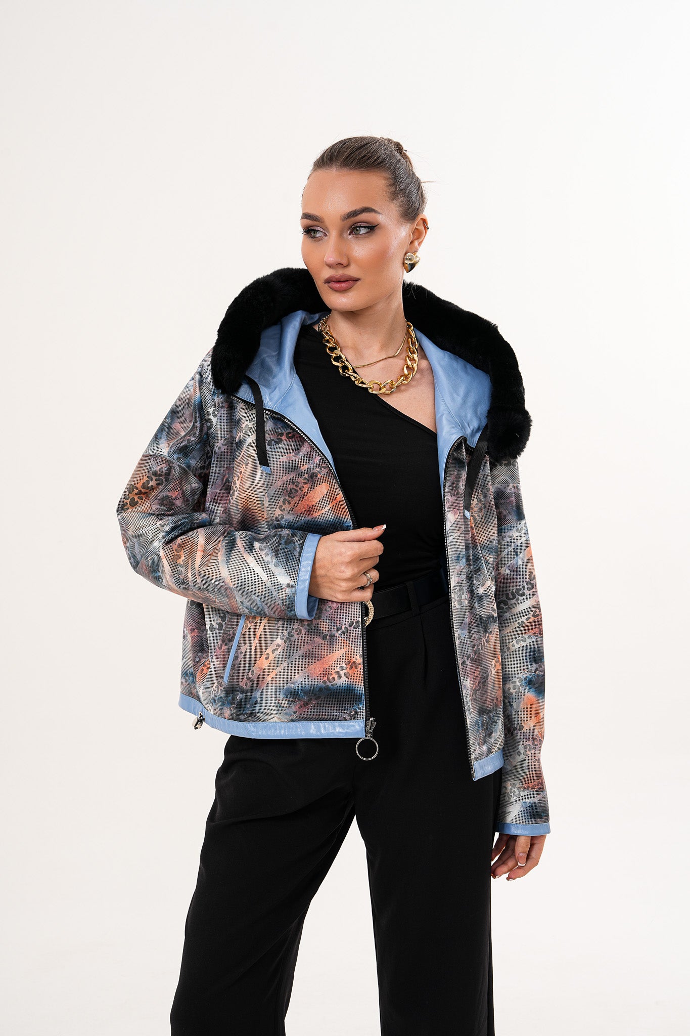 La chaqueta de cuero para mujer Velora Sky Blue, reversible, en piel de cordero