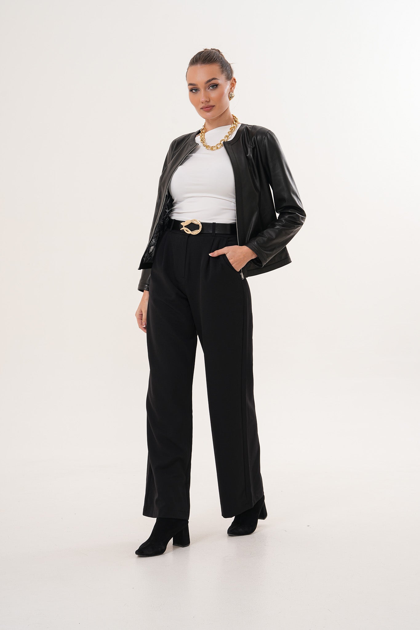 La Chaqueta de Cuero Negra Nyvessa para Mujer