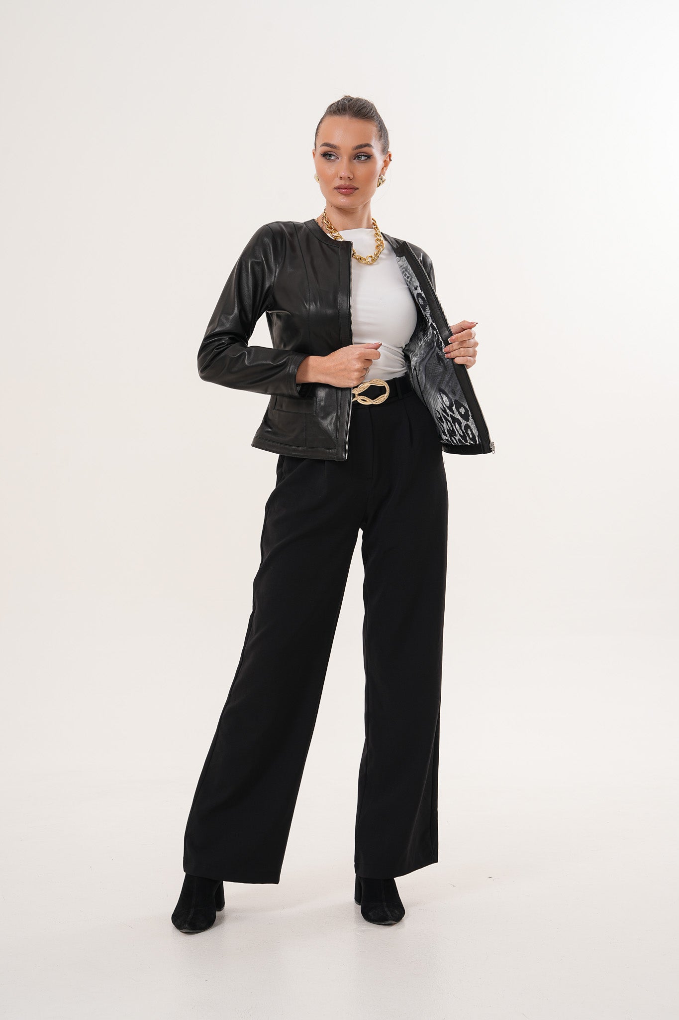 La Chaqueta de Cuero Negra Nyvessa para Mujer