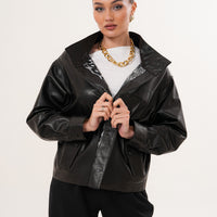 La Chaqueta Reversible Ravessa de Cuero Negro para Mujer