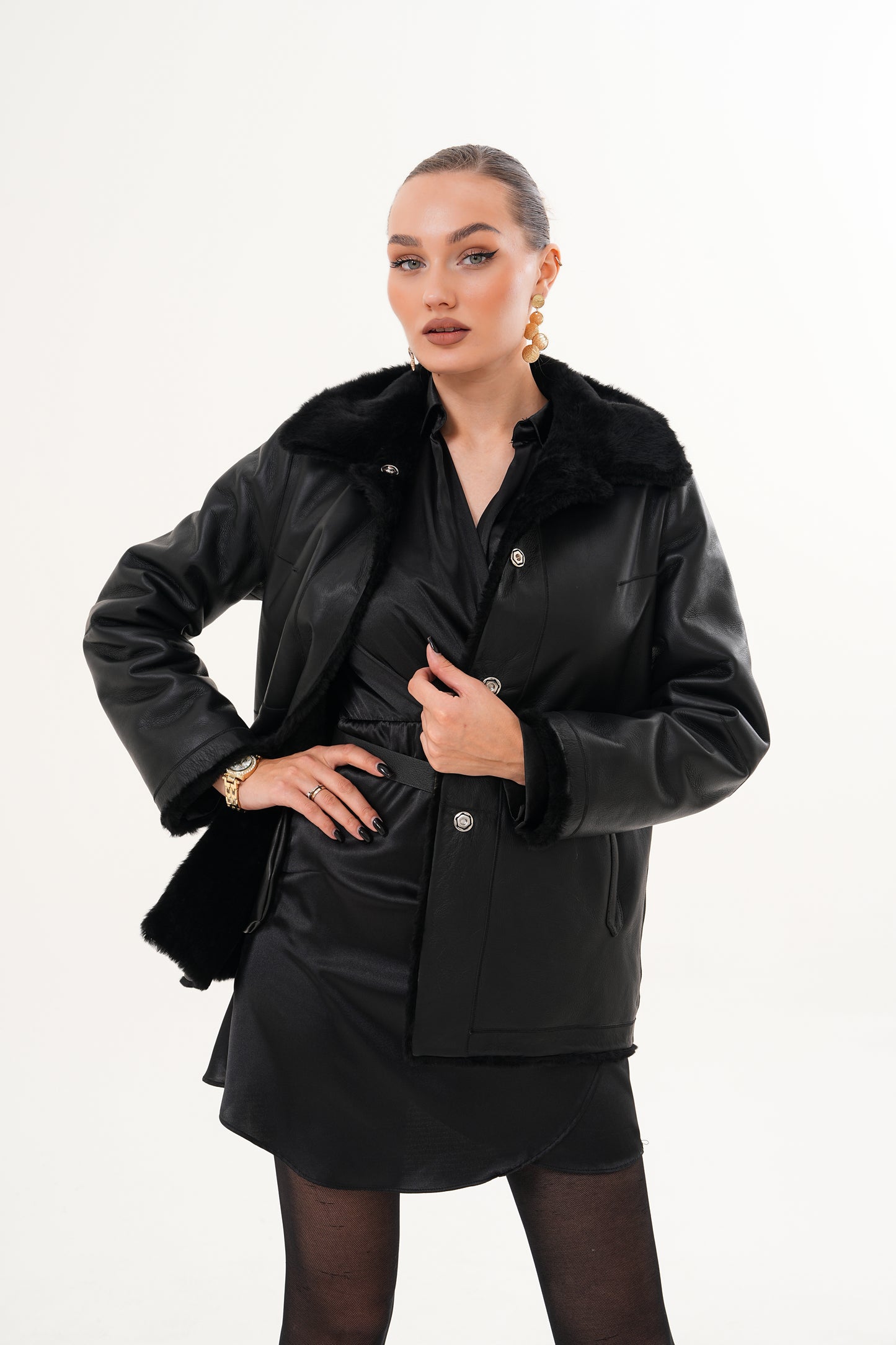 Chaqueta reversible de cuero y borreguillo Ava Black para mujer