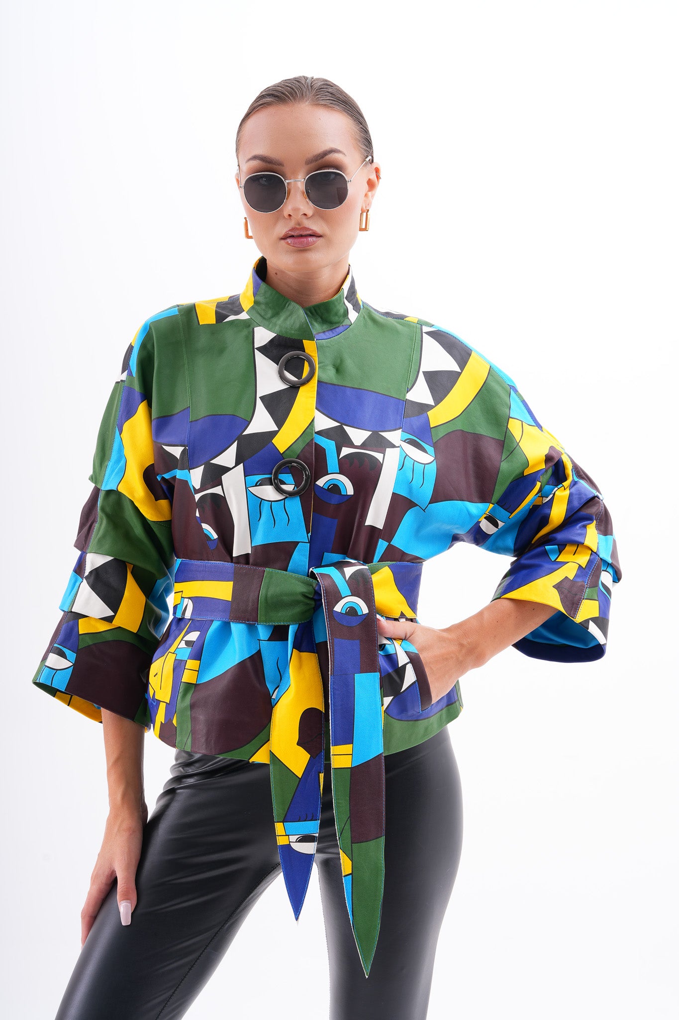 Chaqueta de cuero para mujer Odessa con arte geométrico multicolor