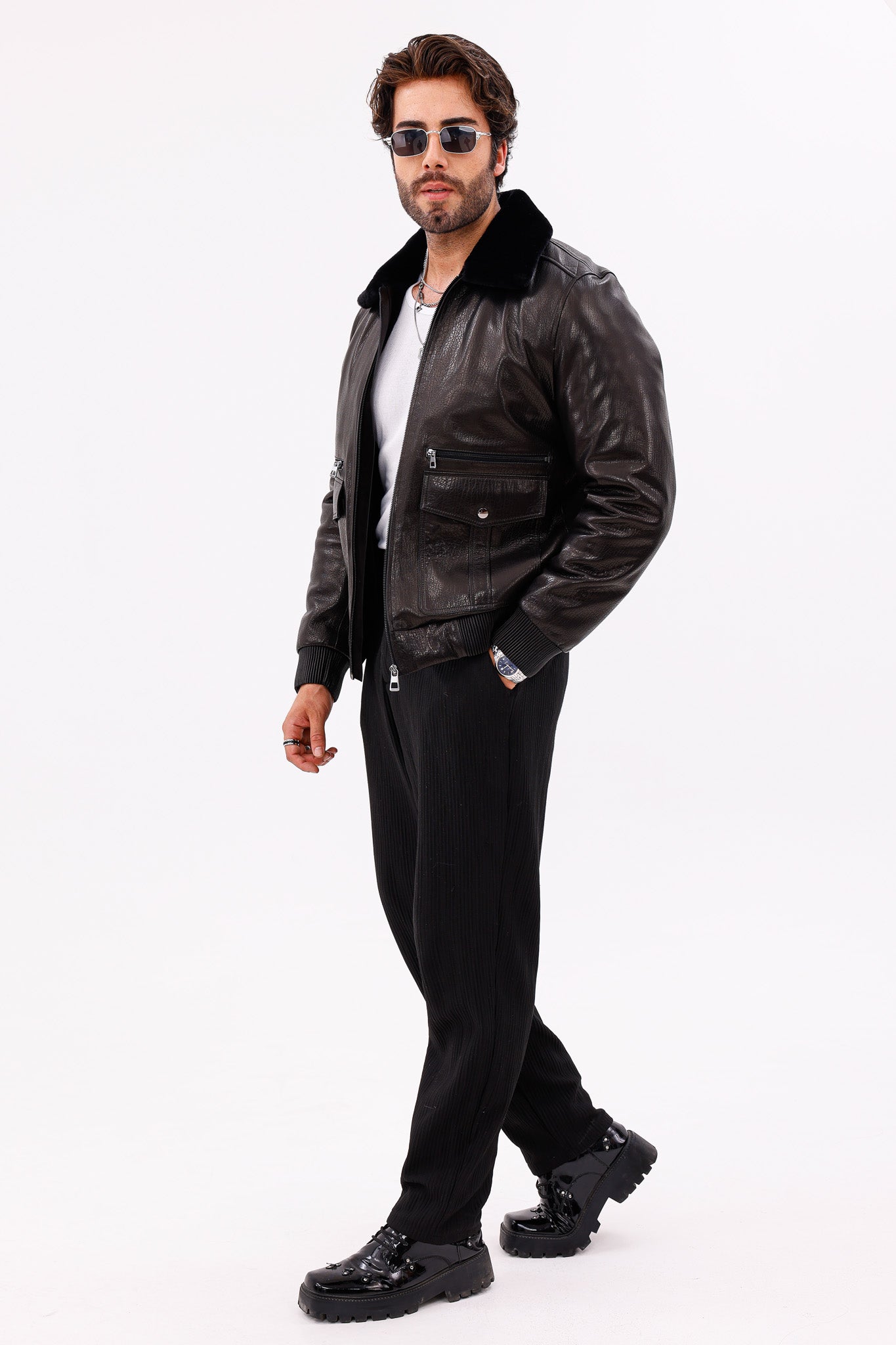 La chaqueta de cuero para hombre Ardent Black en piel de cordero