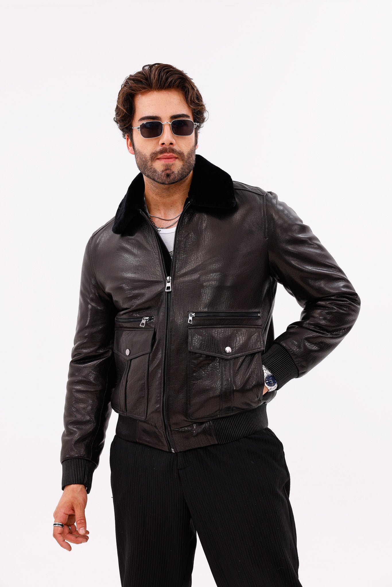 La chaqueta de cuero para hombre Ardent Black en piel de cordero