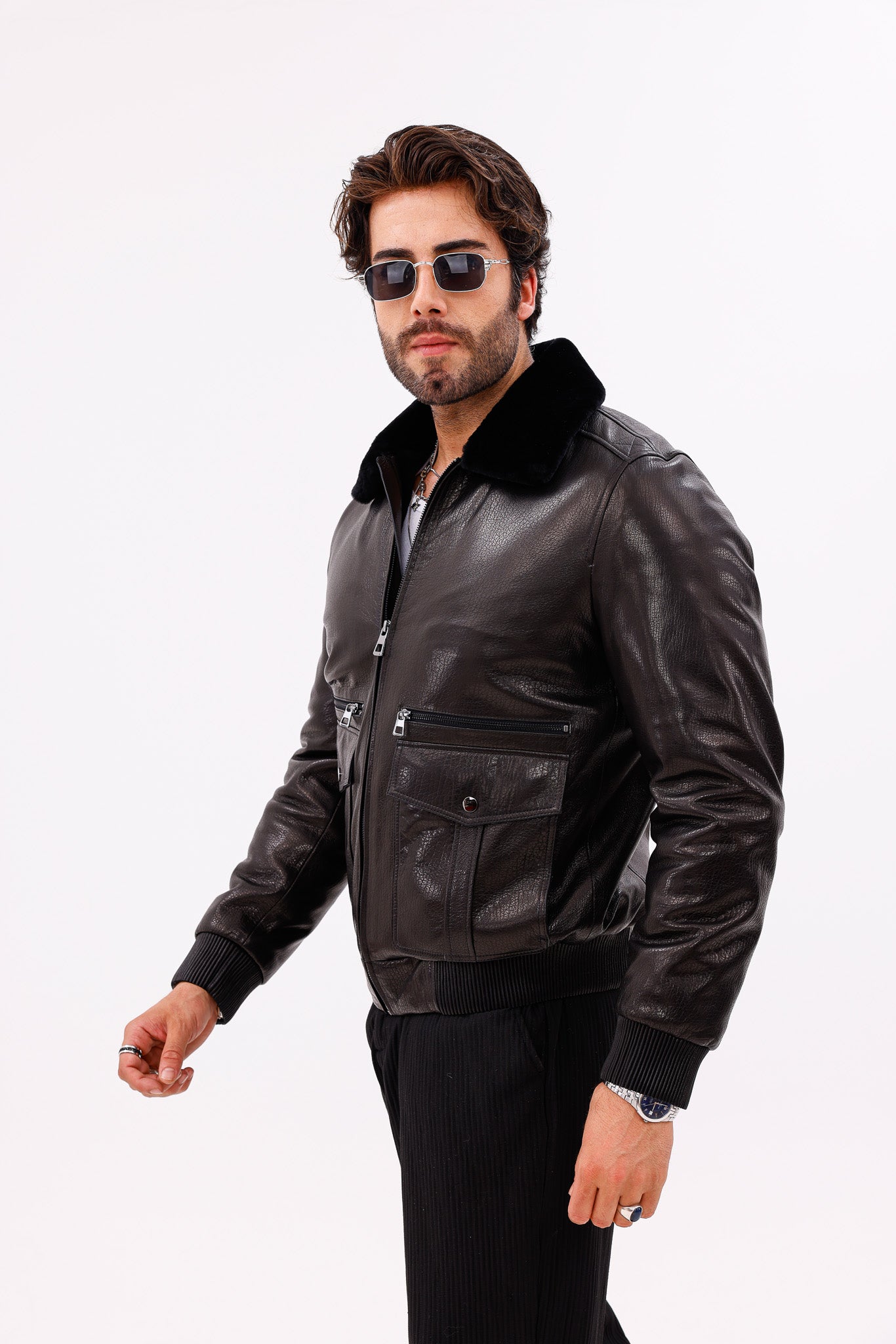 La chaqueta de cuero para hombre Ardent Black en piel de cordero