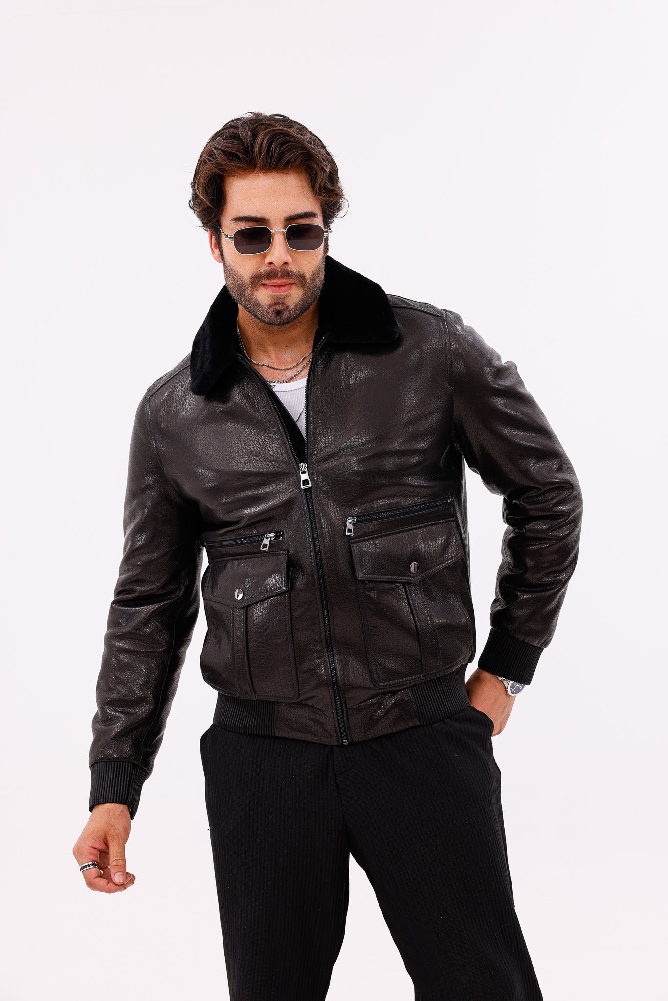 La chaqueta de cuero para hombre Ardent Black en piel de cordero