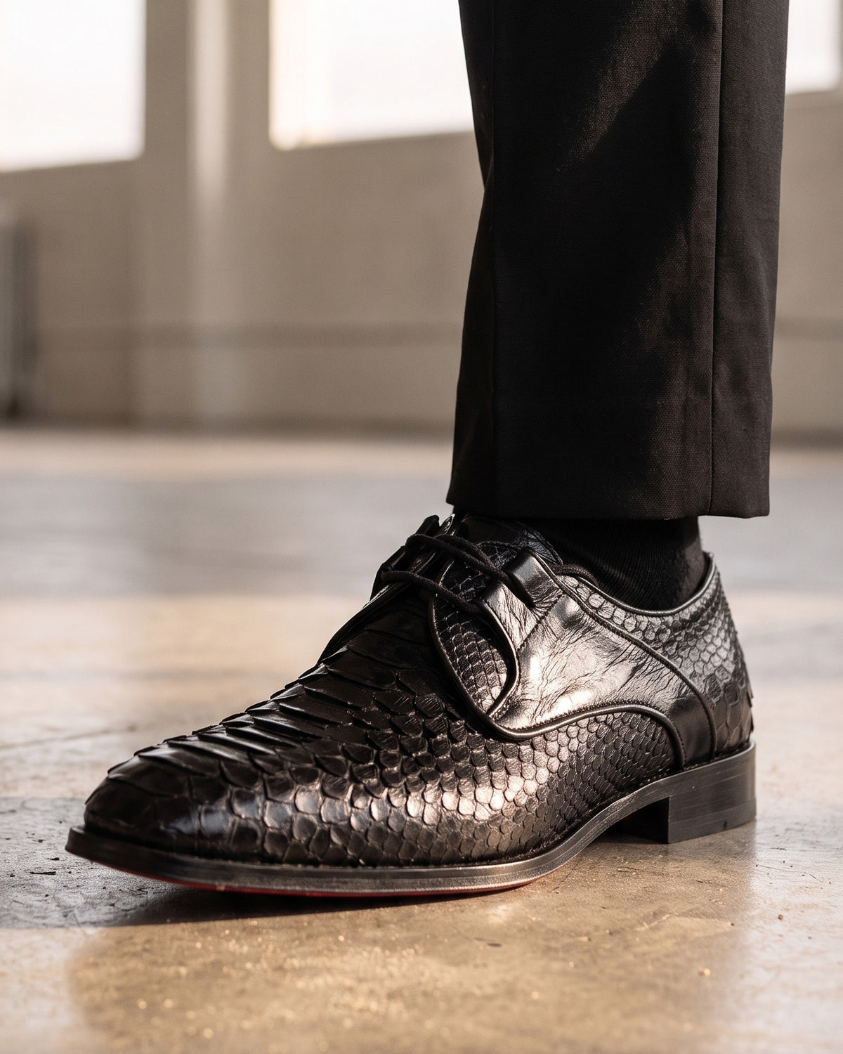 Zapato derby para hombre Valmont de cuero de pitón negro