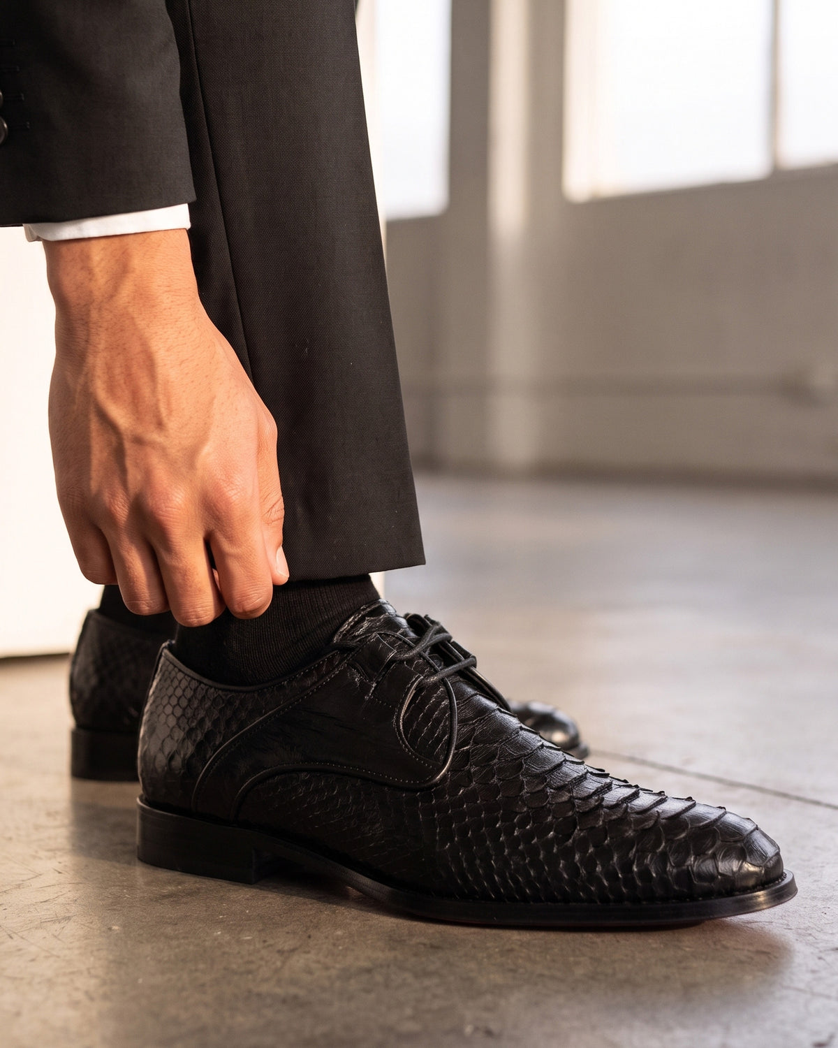 Zapato derby para hombre Valmont de cuero de pitón negro