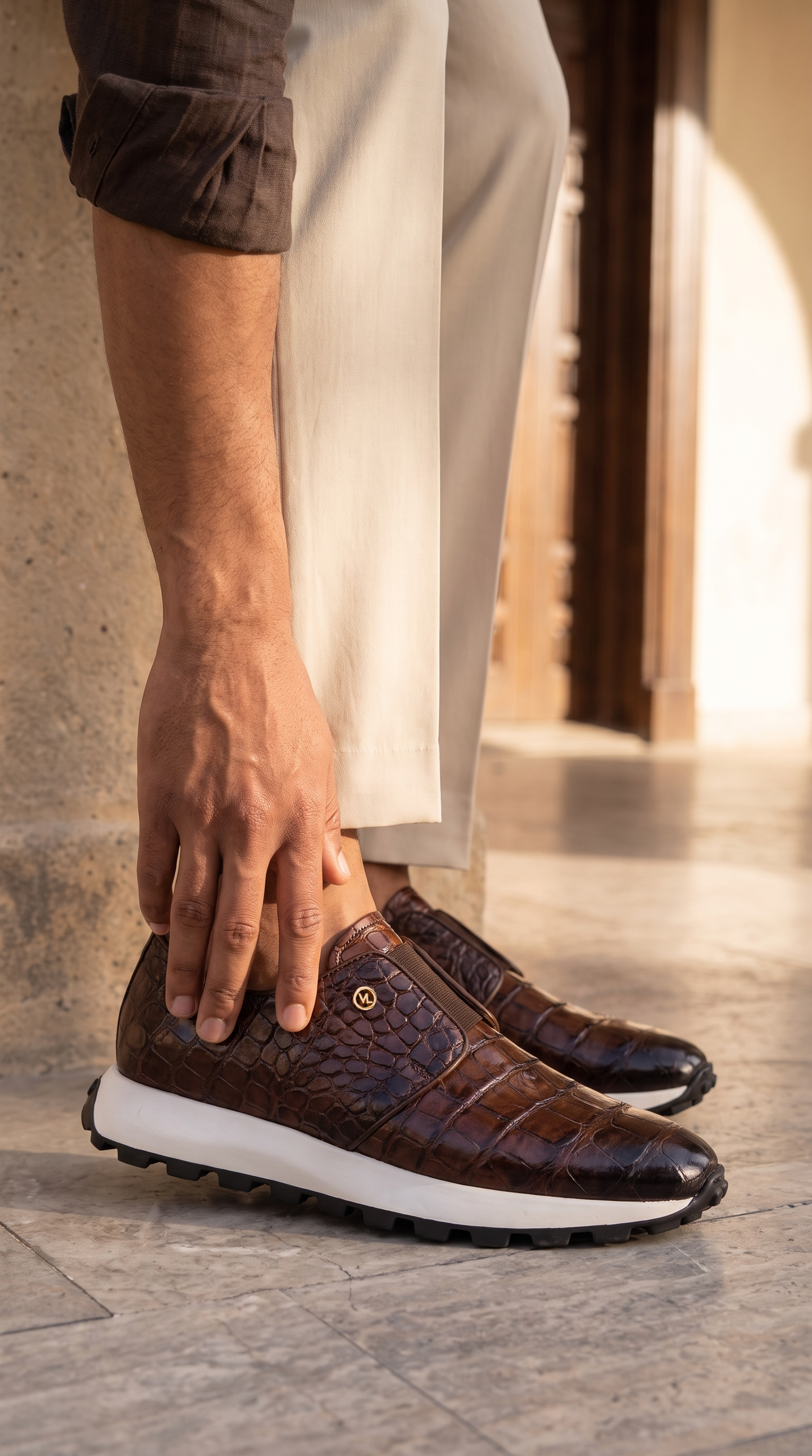 The Corteggio Brown Leather Men Sneaker