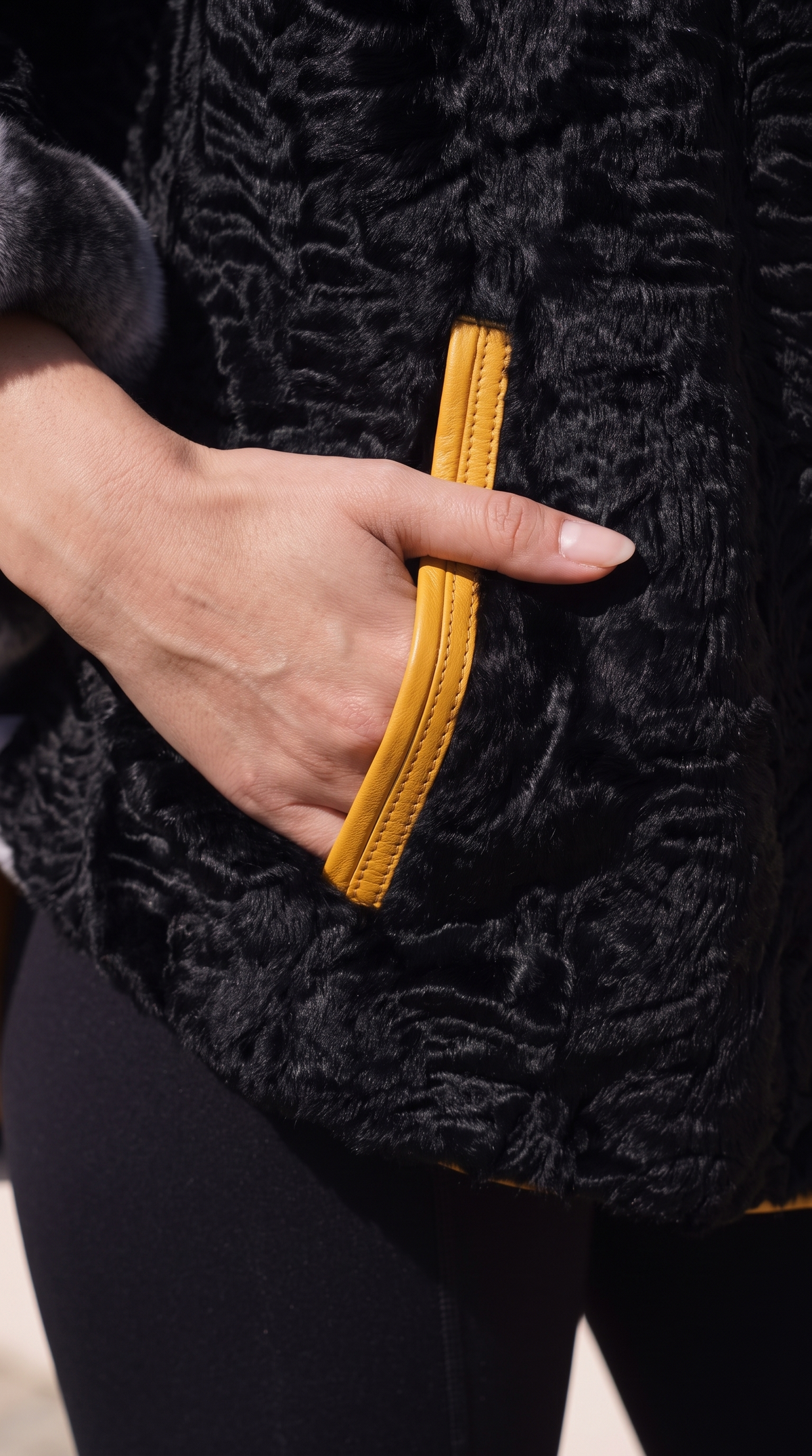 Chaqueta reversible de cuero para mujer The Glacier Mustard