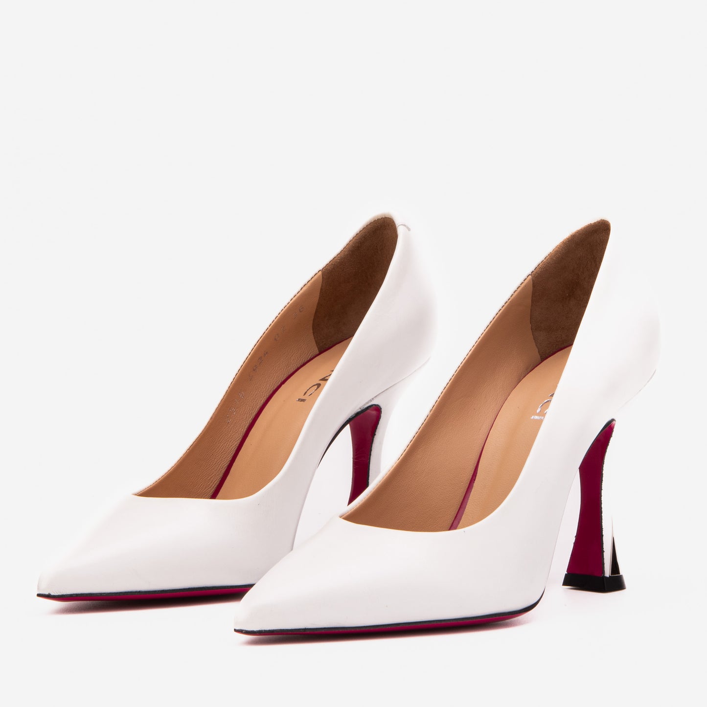 The Belladonna White Leather Women Pump