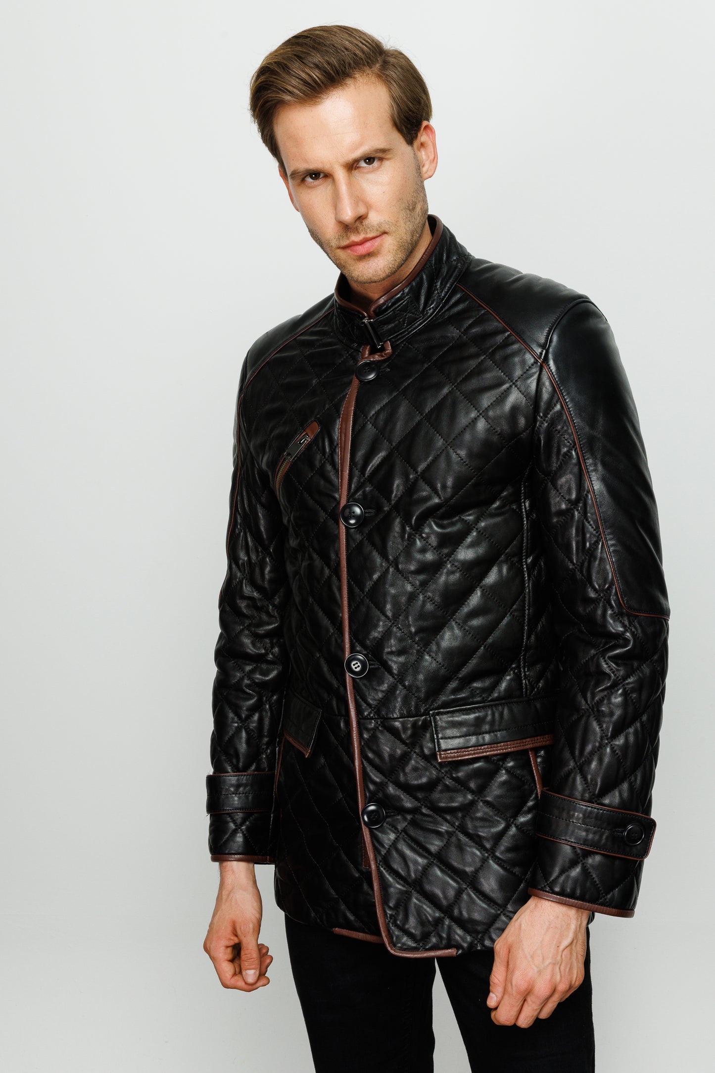 La chaqueta de cuero negra para hombre de Martínez 