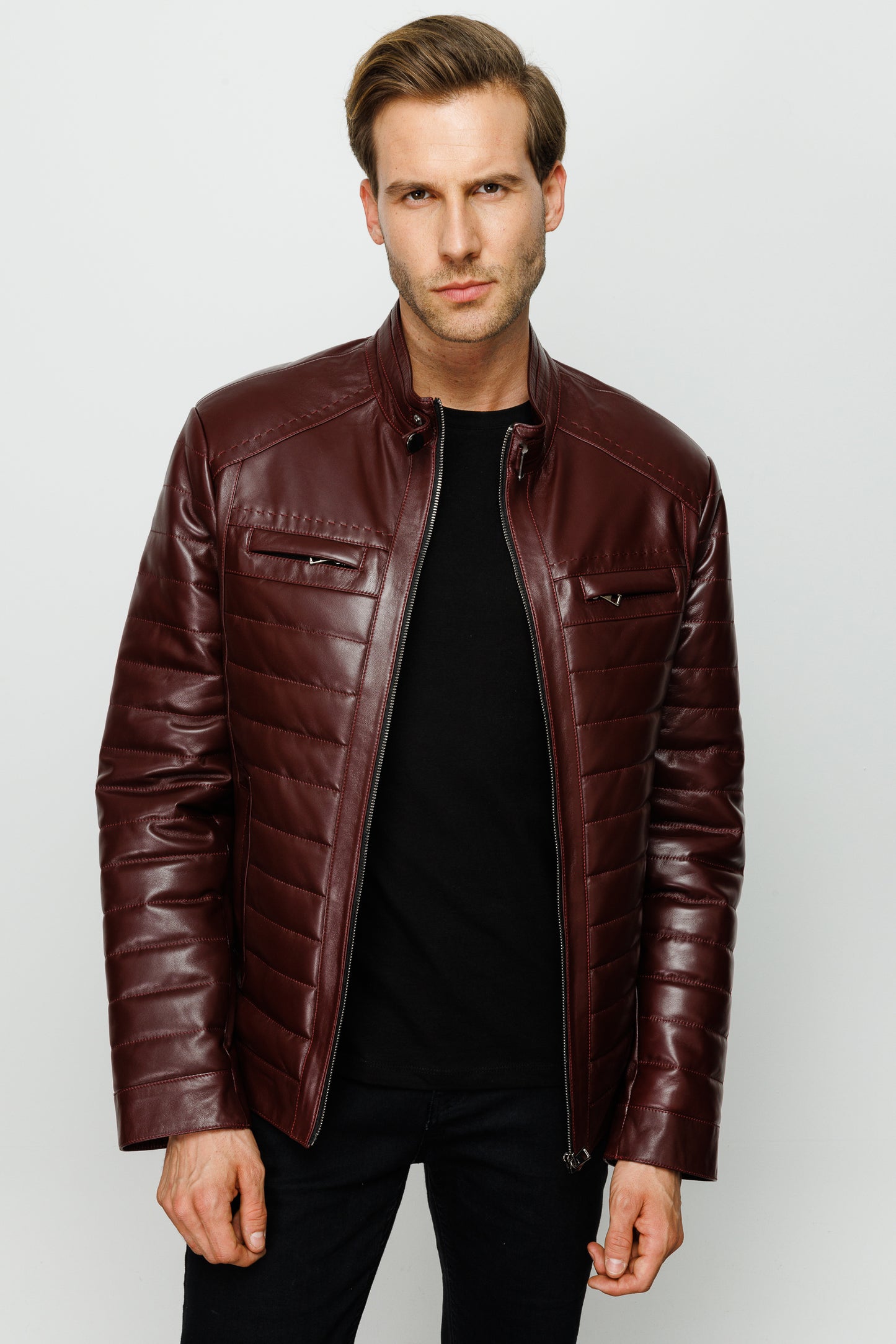 La chaqueta de cuero burdeos para hombre de Wilkerson 