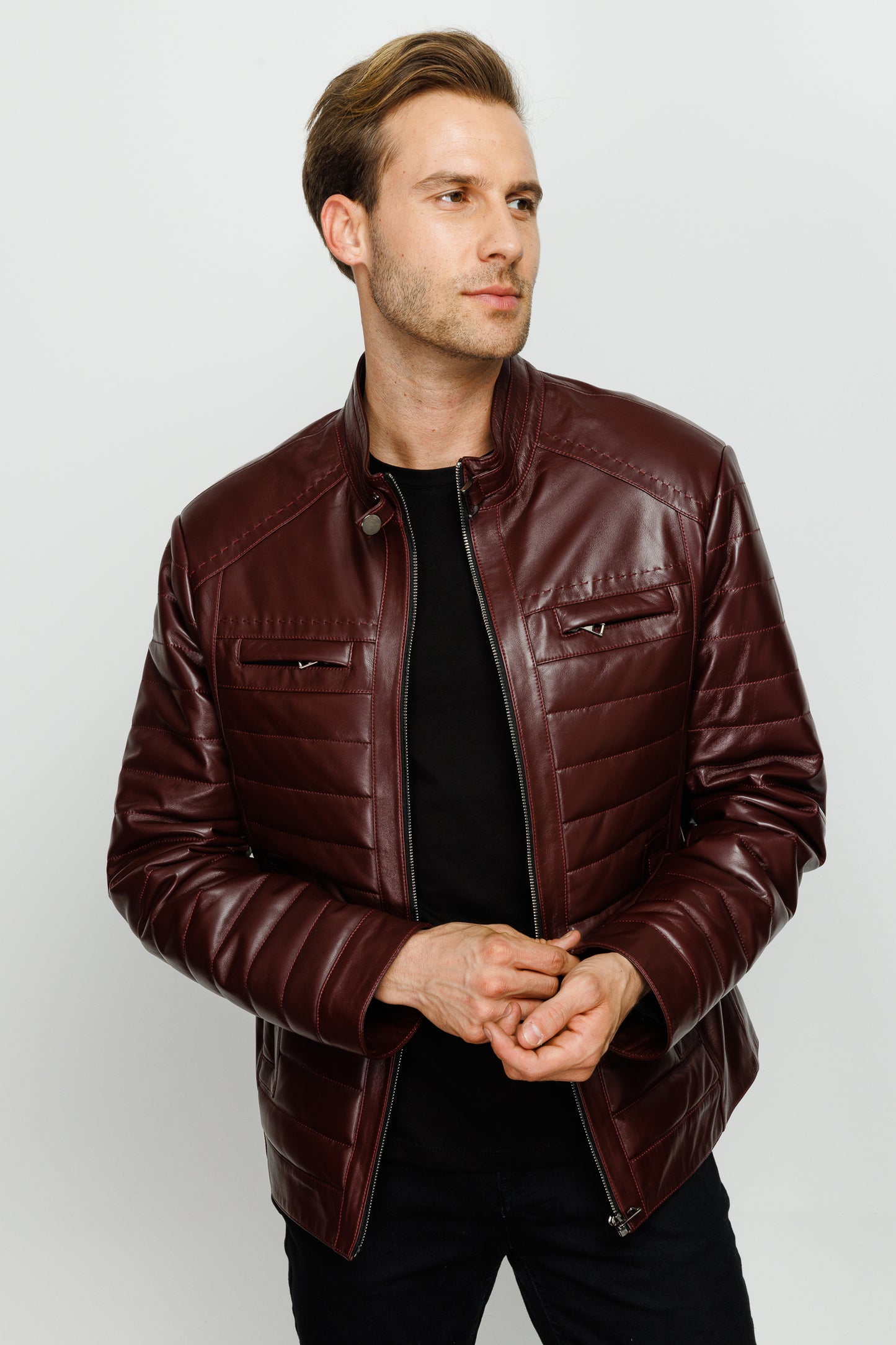 La chaqueta de cuero burdeos para hombre de Wilkerson 