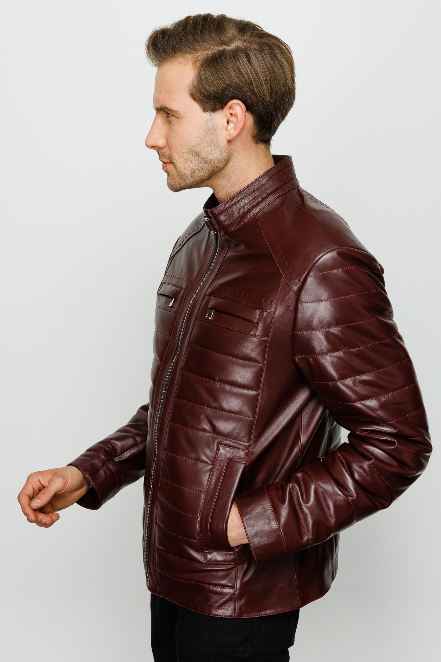 La chaqueta de cuero burdeos para hombre de Wilkerson 