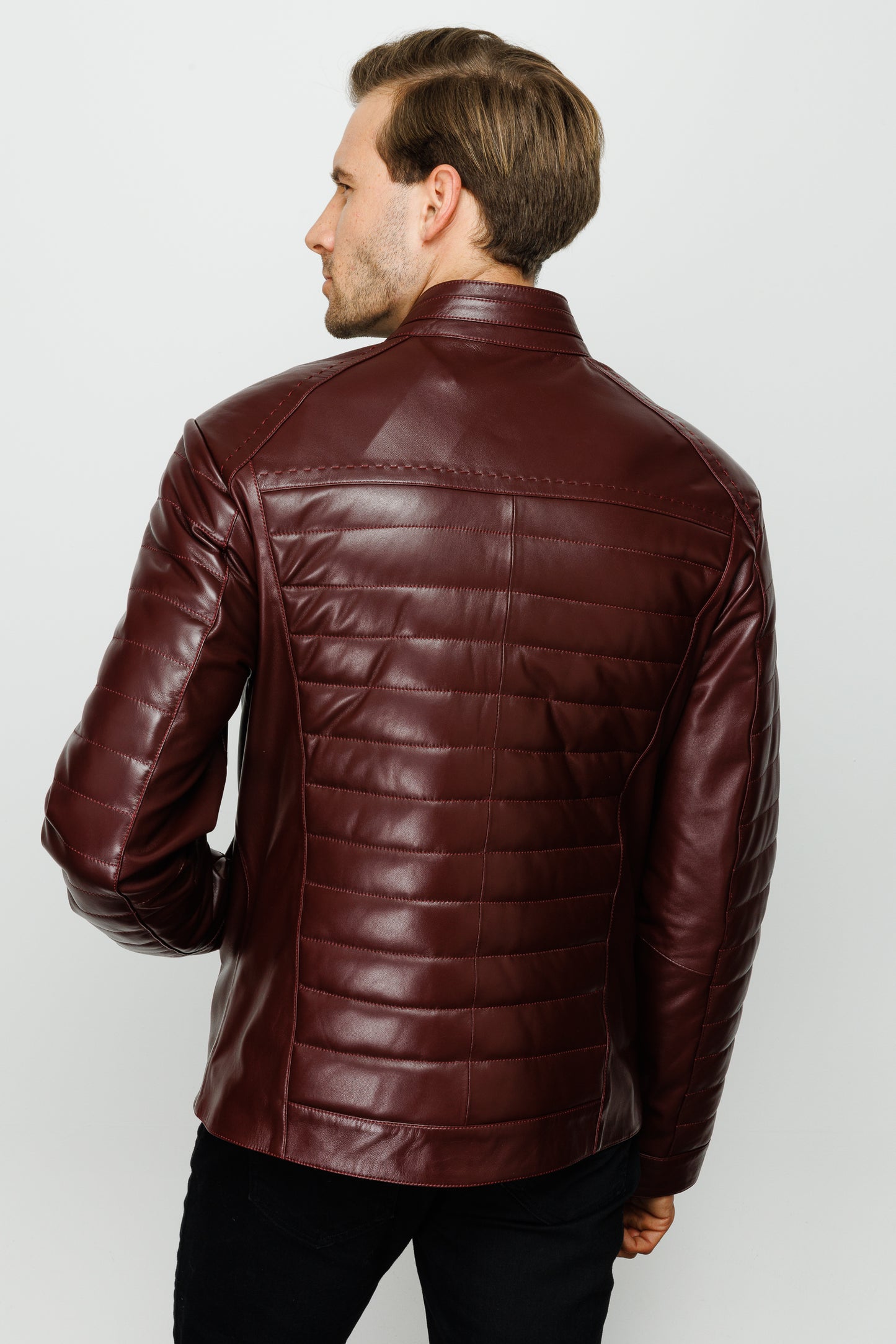 La chaqueta de cuero burdeos para hombre de Wilkerson 