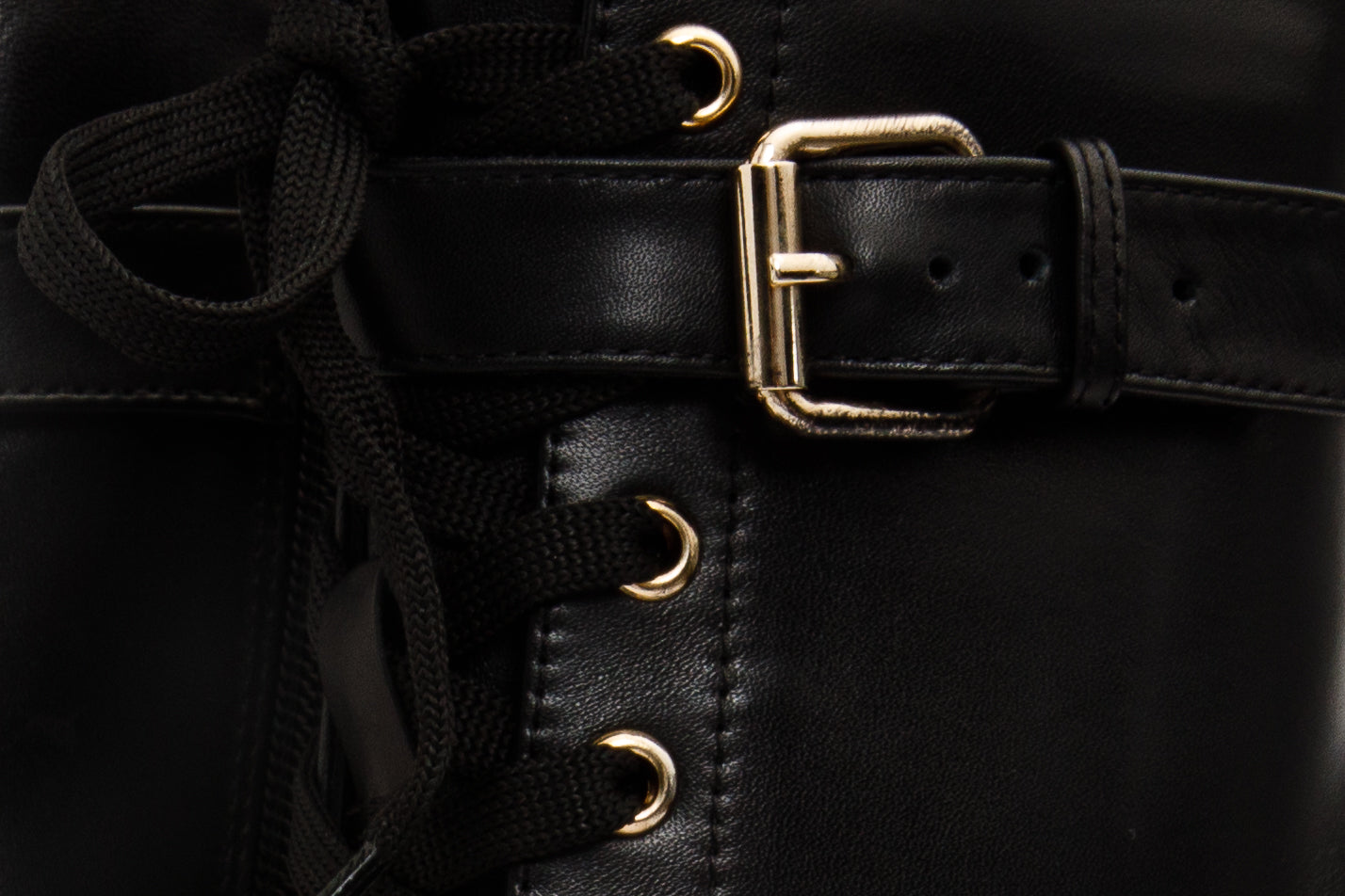 Bota de mujer de media pantorrilla con plataforma y cordones de cuero negro Estrada