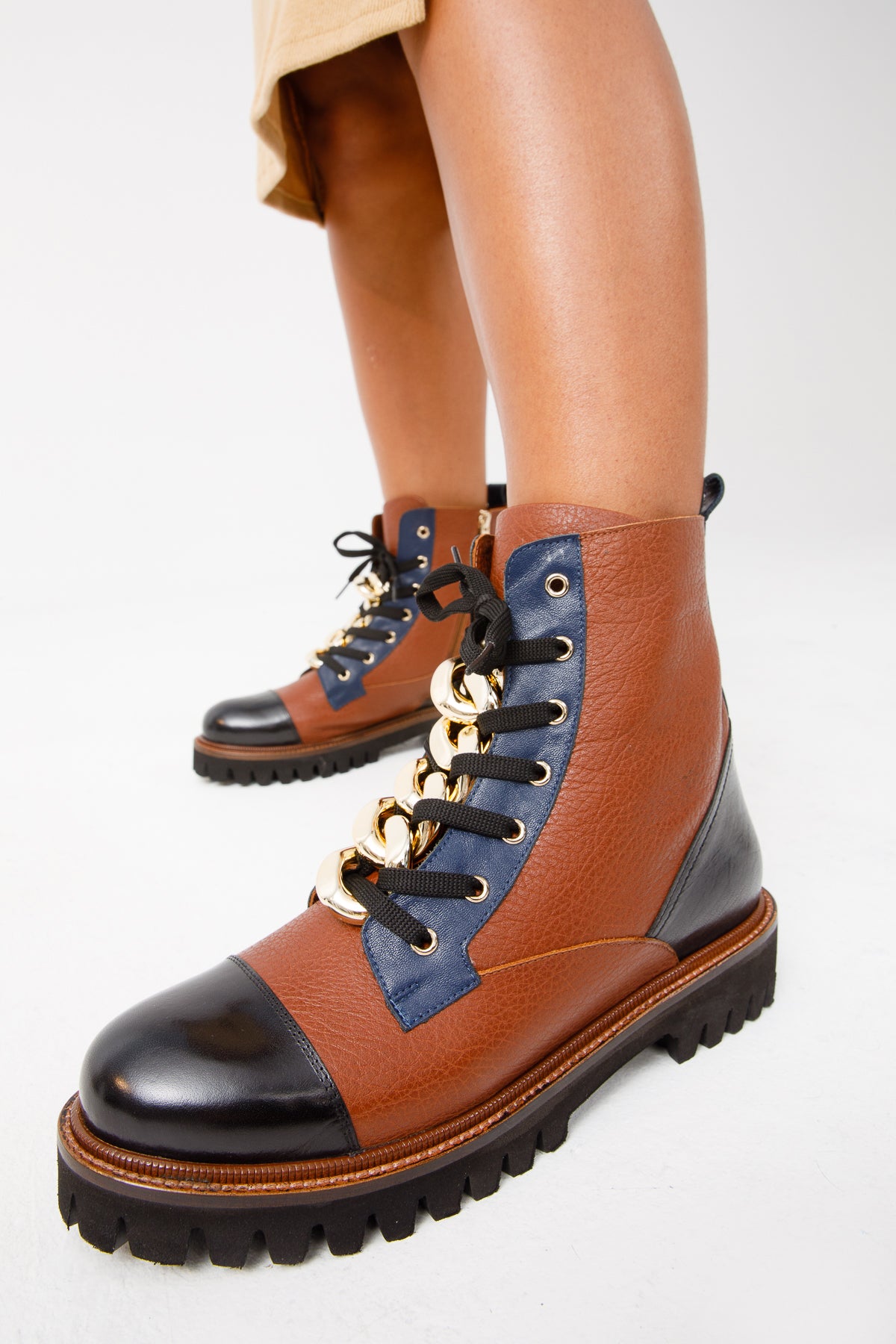 ¡Botín de mujer Belgrad Brown de cuero con cordones y cremallera lateral Venta final!