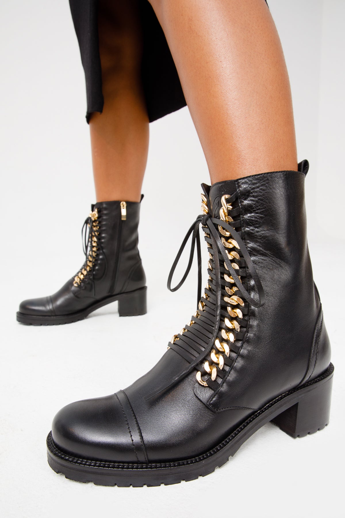 Bota de mujer de media pantorrilla de cuero negro Tuna